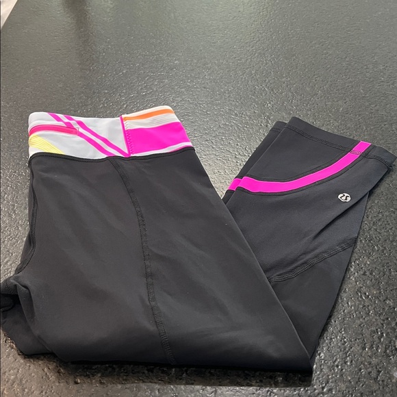 Lululemon leggings - Picture 1 of 2